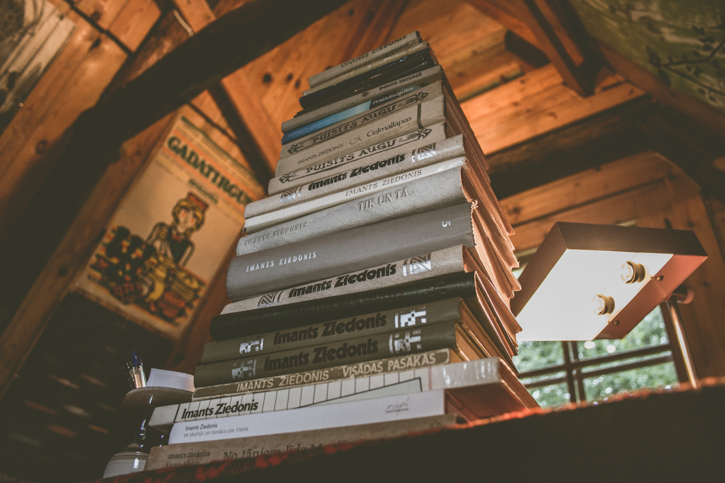 BIBLIOTĒKA